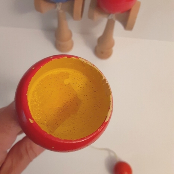 KALEB KENDAMA  Set of 2 and a Wooden Skill toy(s). - Picture 5 of 8